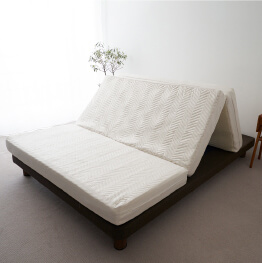 【雲のやすらぎ】雲のやすらぎプレミアム 三つ折りマットレスの製品画像